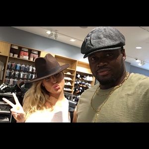 Meet your Posher, Yannick